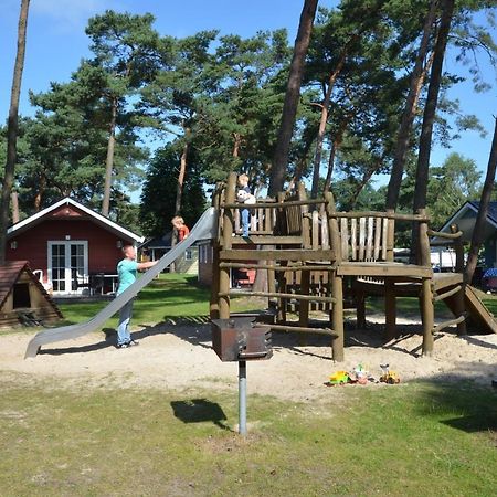 Lodge 6 personen camping de Molenhof Reutum Buitenkant foto