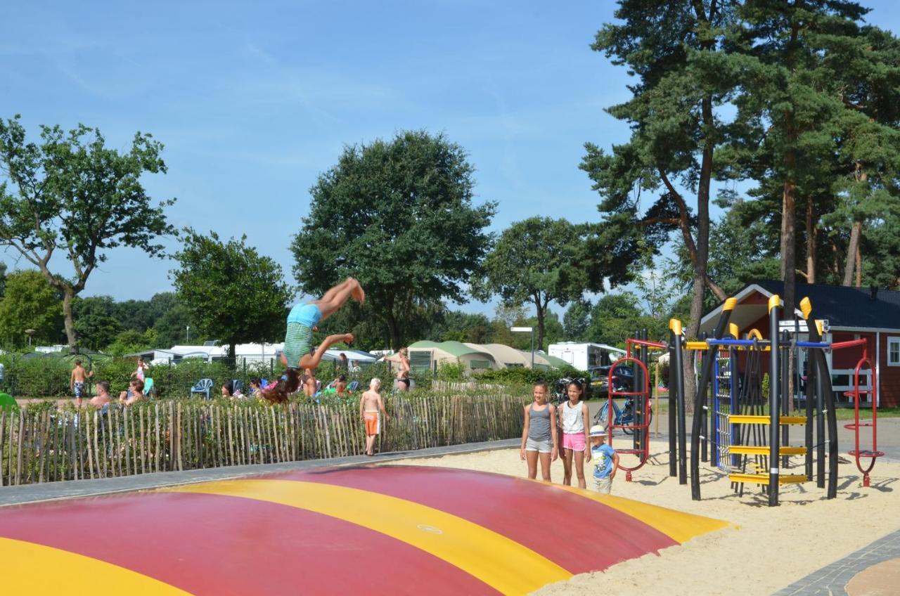 Lodge 6 personen camping de Molenhof Reutum Buitenkant foto