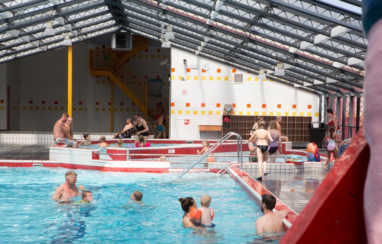 Lodge 6 personen camping de Molenhof Reutum Buitenkant foto