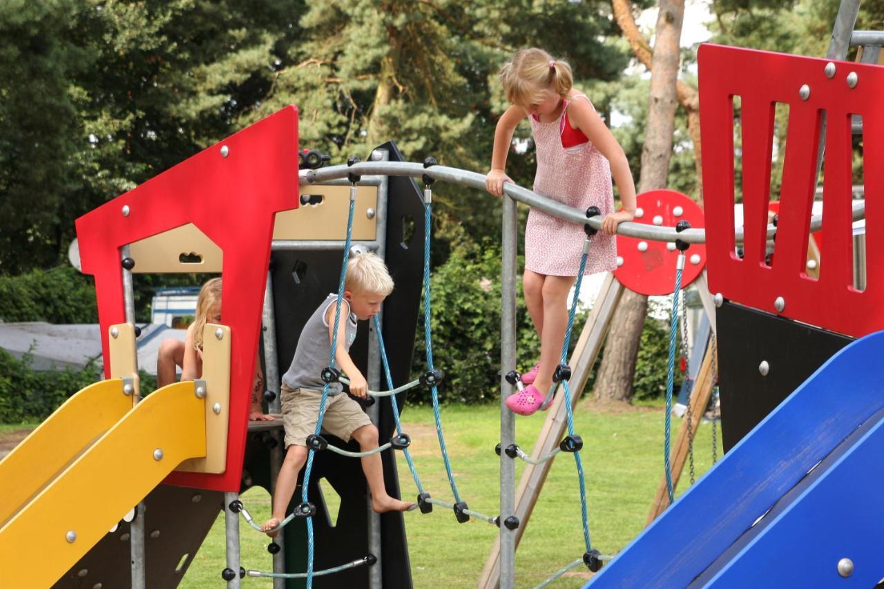 Lodge 6 personen camping de Molenhof Reutum Buitenkant foto