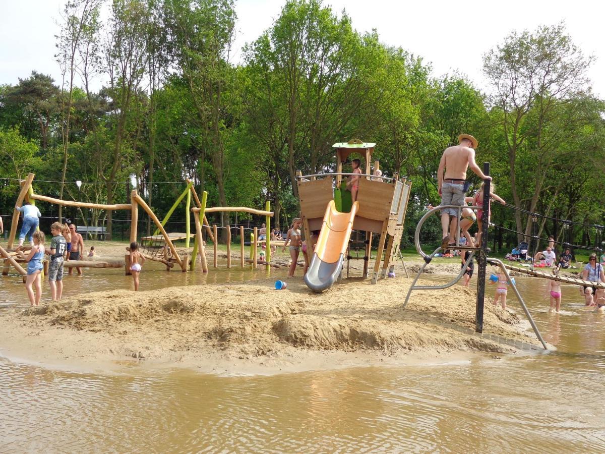 Lodge 6 personen camping de Molenhof Reutum Buitenkant foto